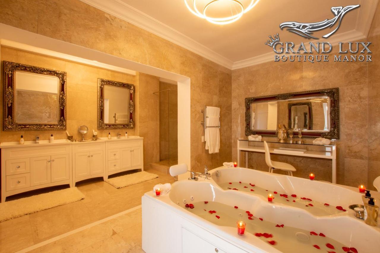 Grand Lux Boutique Manor Hotel Херманус Екстериор снимка