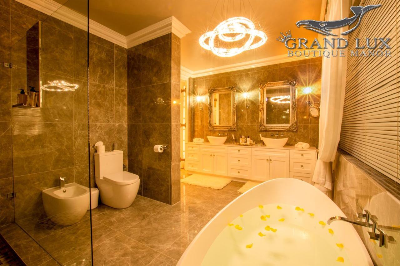 Grand Lux Boutique Manor Hotel Херманус Екстериор снимка